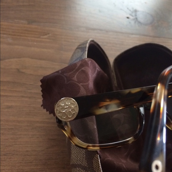 Coach frames - Picture 2 of 3