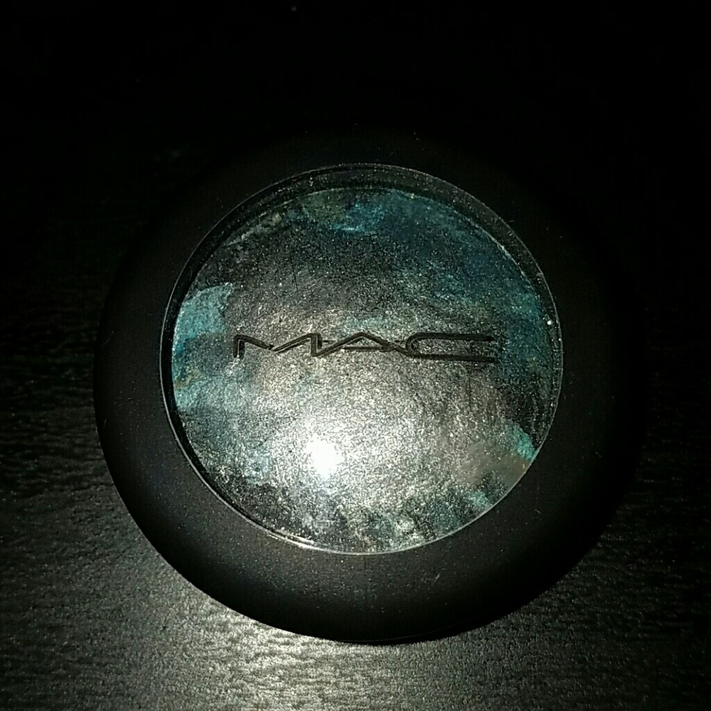 MAC Ether eye shadow