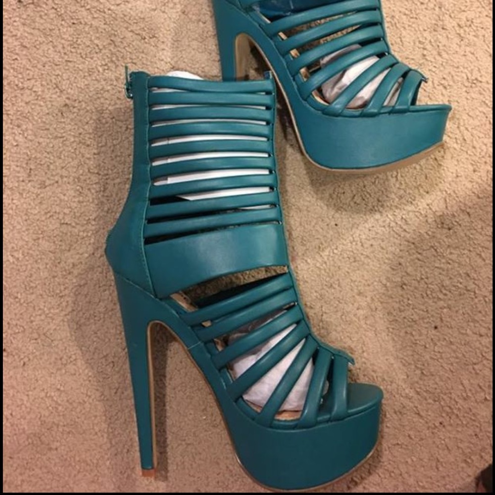 Brand new heels
