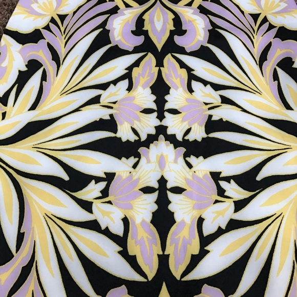 New York & Co stretch pencil skirt - Picture 2 of 5