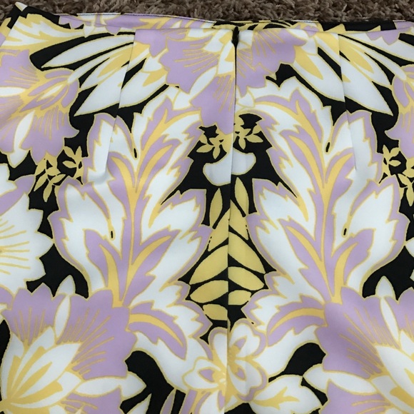 New York & Co stretch pencil skirt - Picture 3 of 5