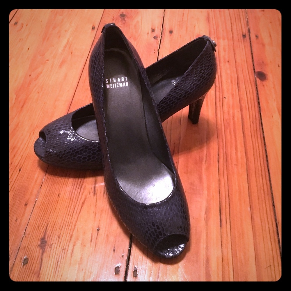 Stuart Weitzman navy peep toe pump sz 8.5