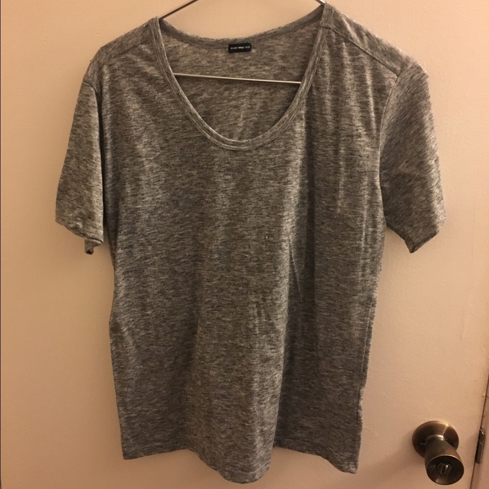 Brandy Melville Tshirt
