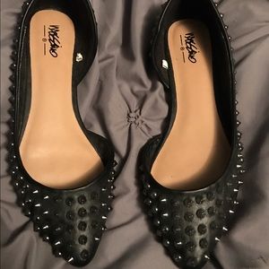 Studded spike women's flats