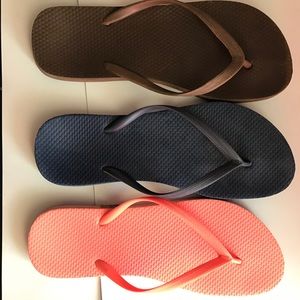 Old Navy Flip Flops RESERVED for @susaug_redwolf