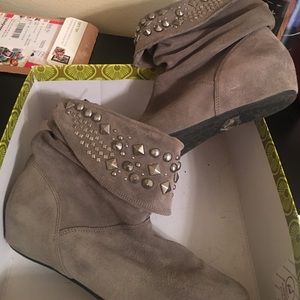 Cute grey booties! Gianni Bini