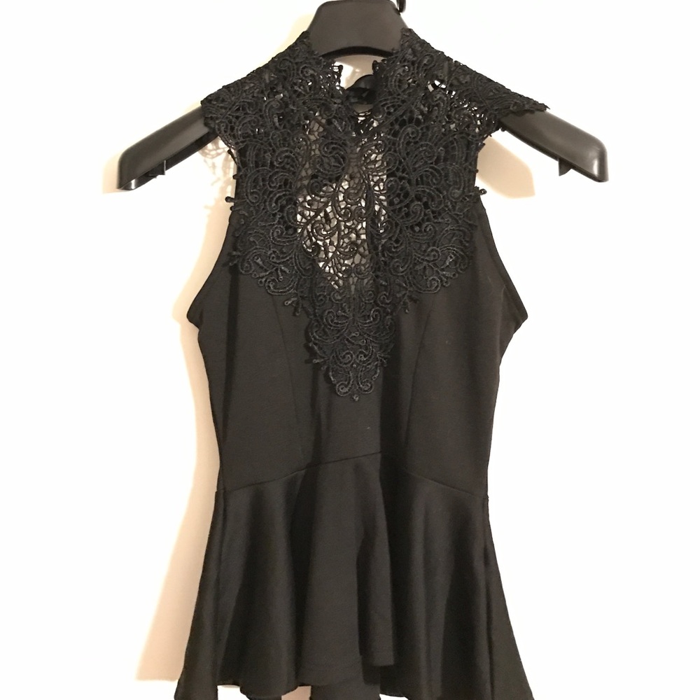 Beautiful top that can make any outfit complete!