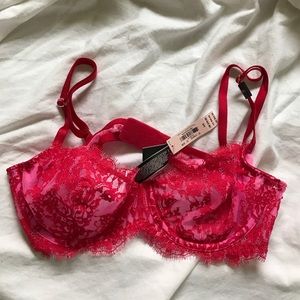 PRICE DROP Victoria's Secret very sexy unlined bra