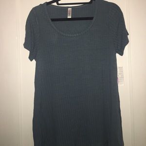 Lularoe blue classic T
