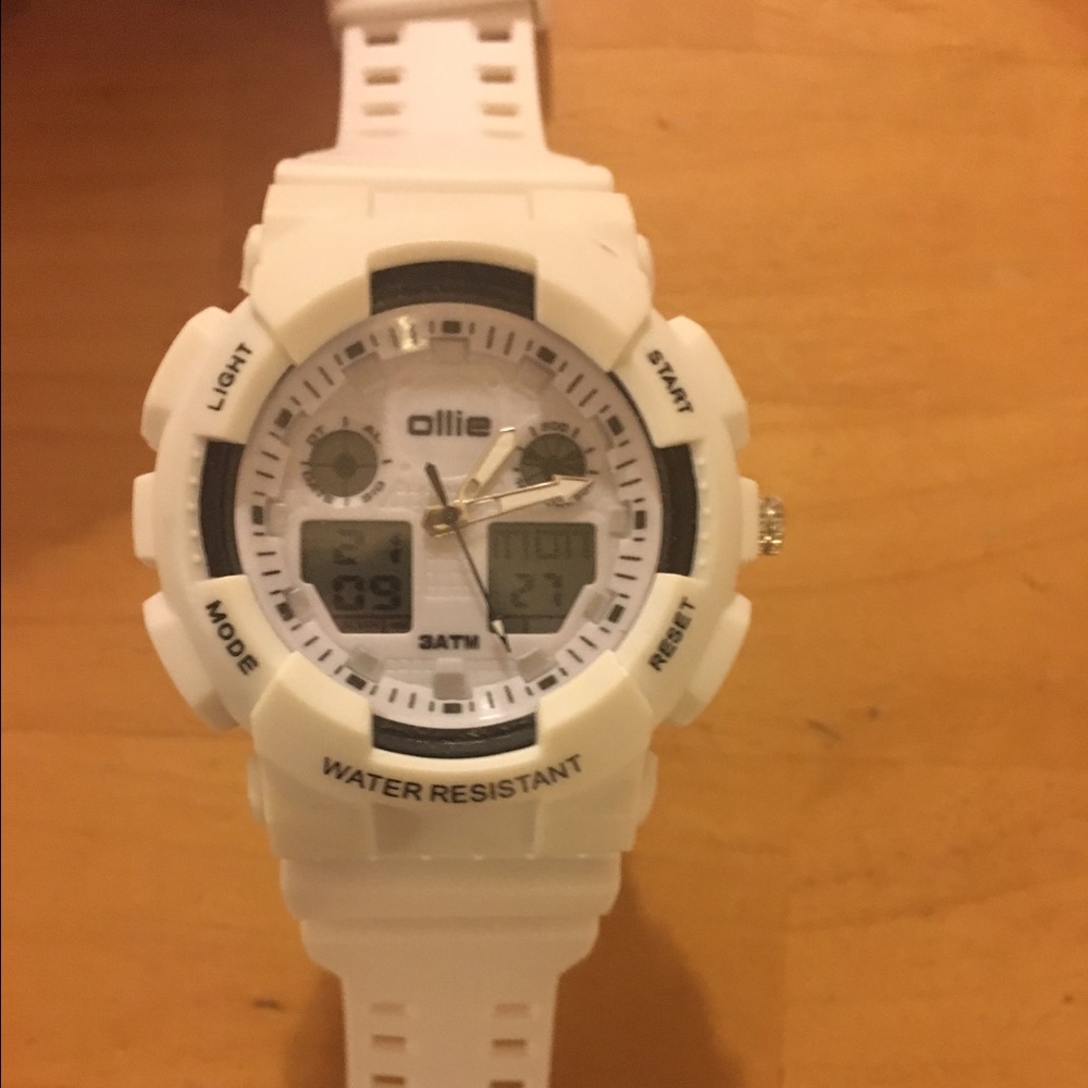 Ollie Watch