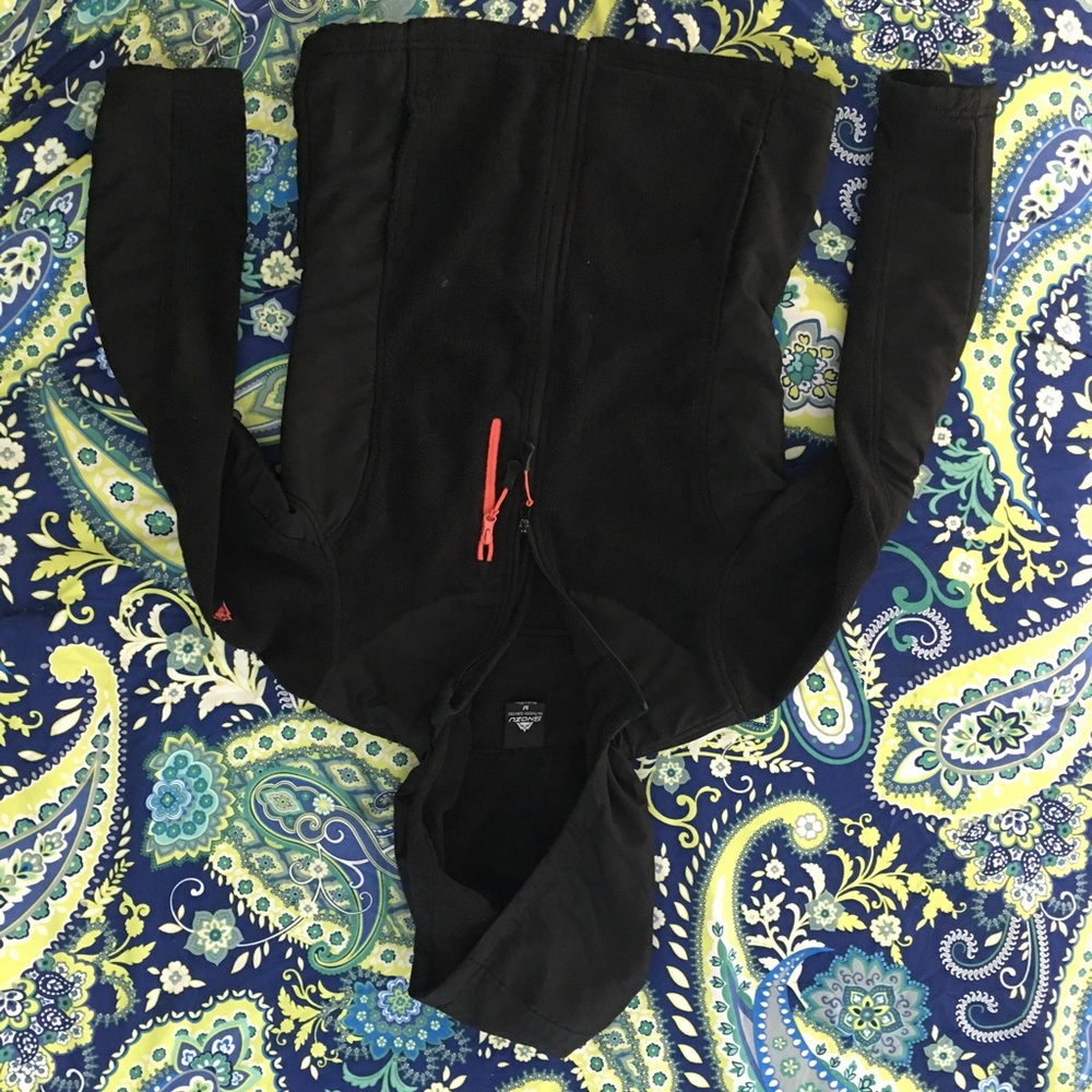 back fleece hooded jacket