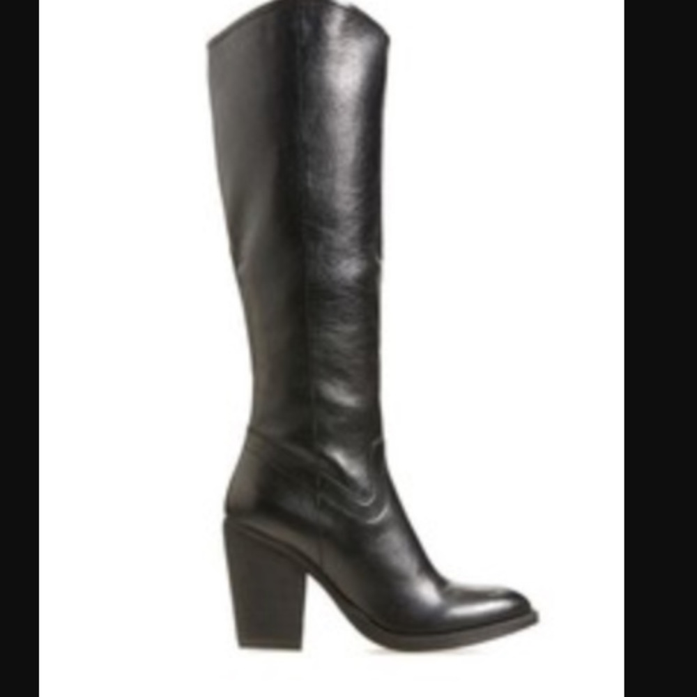 Steve Madden Carrter black leather boots
