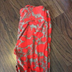 LuLaRoe OS Leggings Brand New never worn!