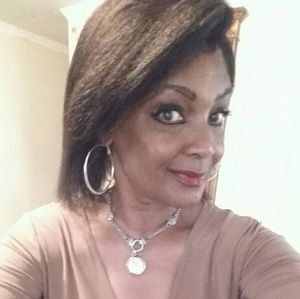 Meet your Posher, Brenda