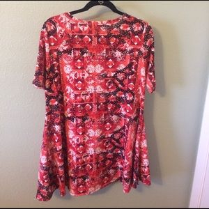 LuLaRoe top
