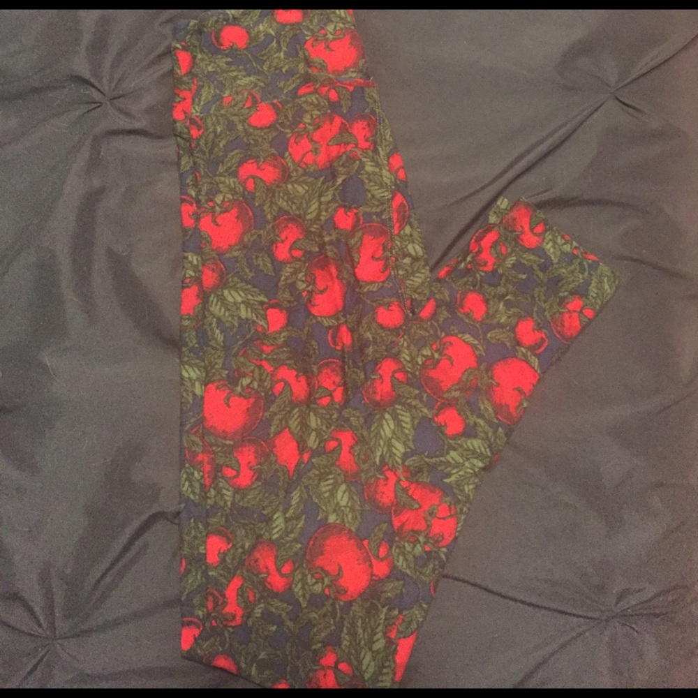 Lularoe tomato leggings