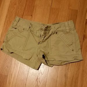 American eagle khaki shorts