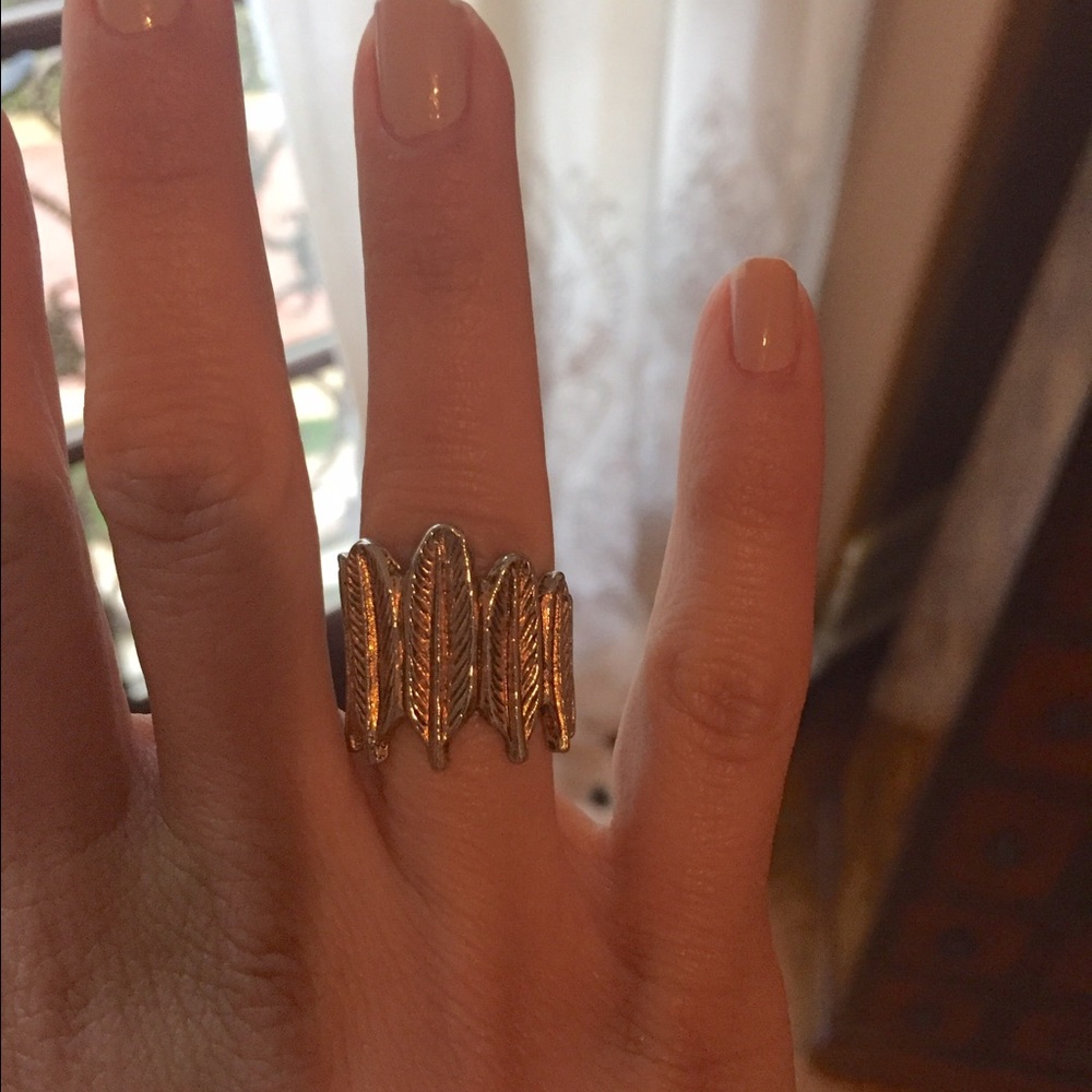 House of Harlow Feather Ring