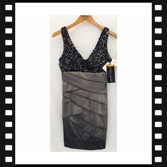 🎉SALE🎉Betsy Adam Dress!! 💋 - Picture 2 of 4