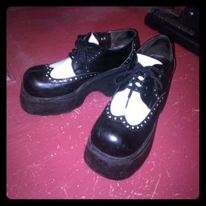 Platform Saddle Shoes Retro Pinup