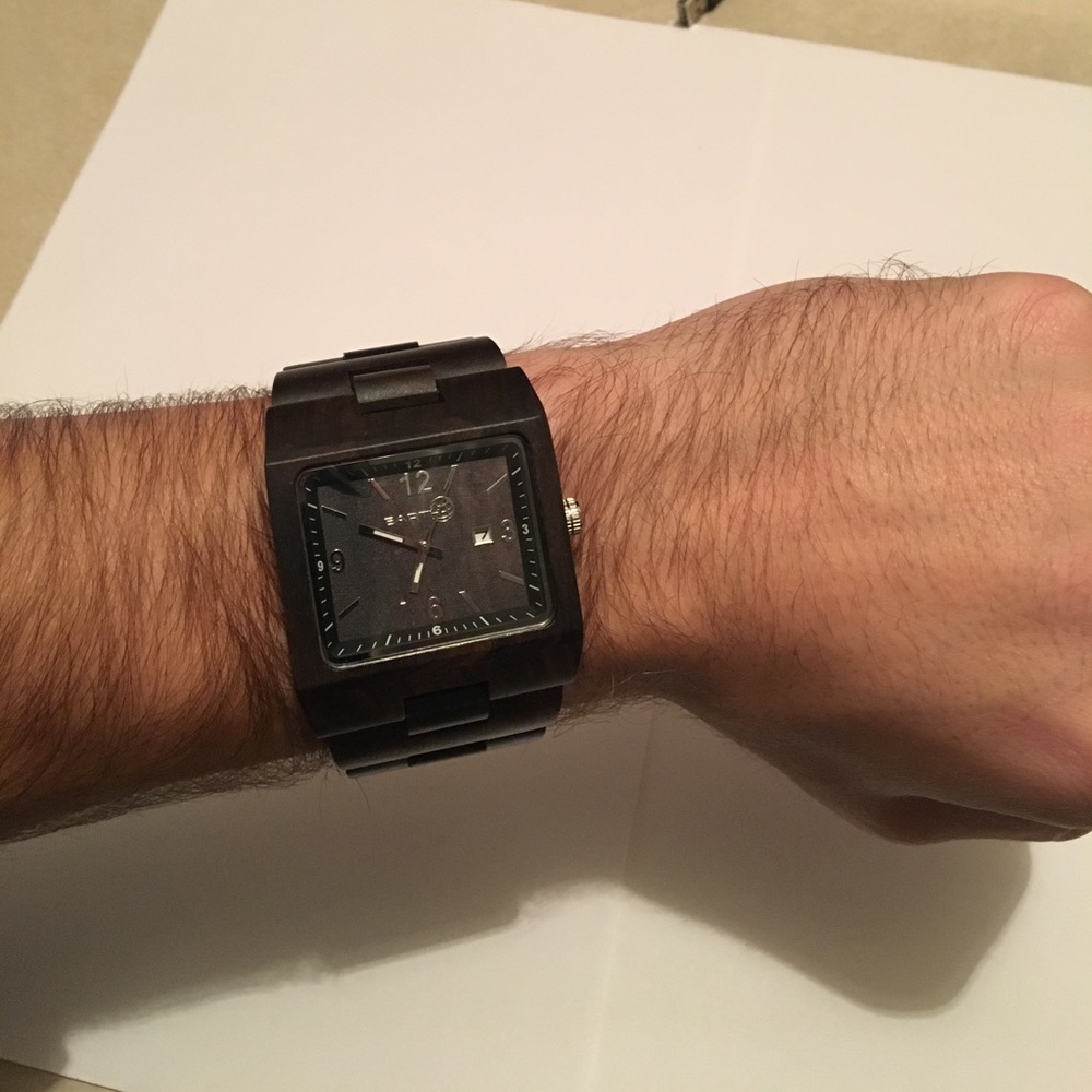 EARTH watch - Picture 3 of 3