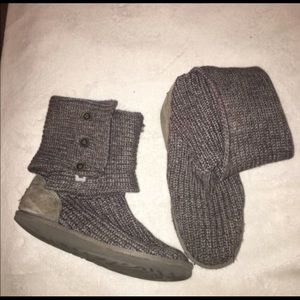 Gray knit ugg boots