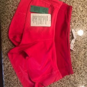 Size 4 speed short lulu lemon