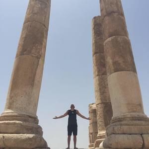 Meet your Posher, Toan