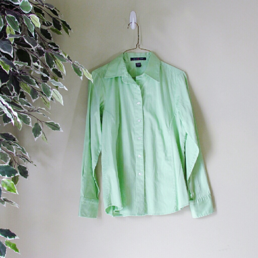 *UNAVAILABLE* Devon Jones // Green Button Up