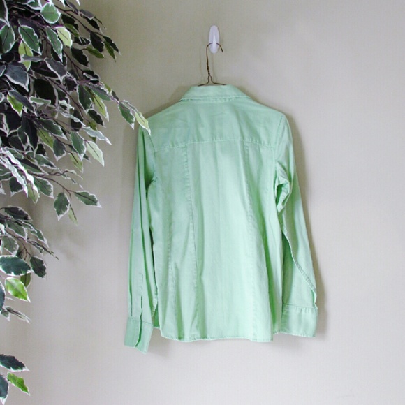 *UNAVAILABLE* Devon Jones // Green Button Up - Picture 2 of 3
