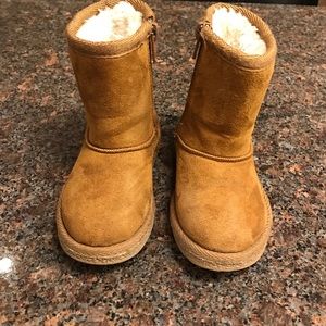 Toddler Girl Size 5 Tan Boots