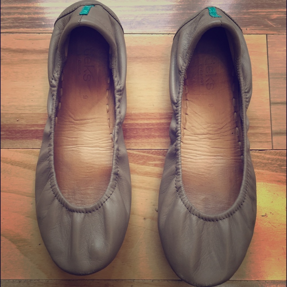 Size 9 Tieks - Taupe