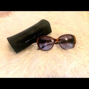 Marc Jacobs sunglasses in EUC