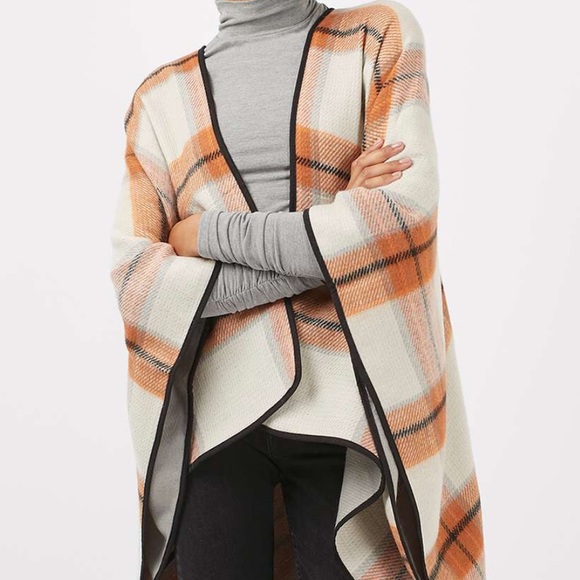 🎉CLOSING CLOSET🎉TOPSHOP BRAND NEW CAPE - Picture 2 of 3