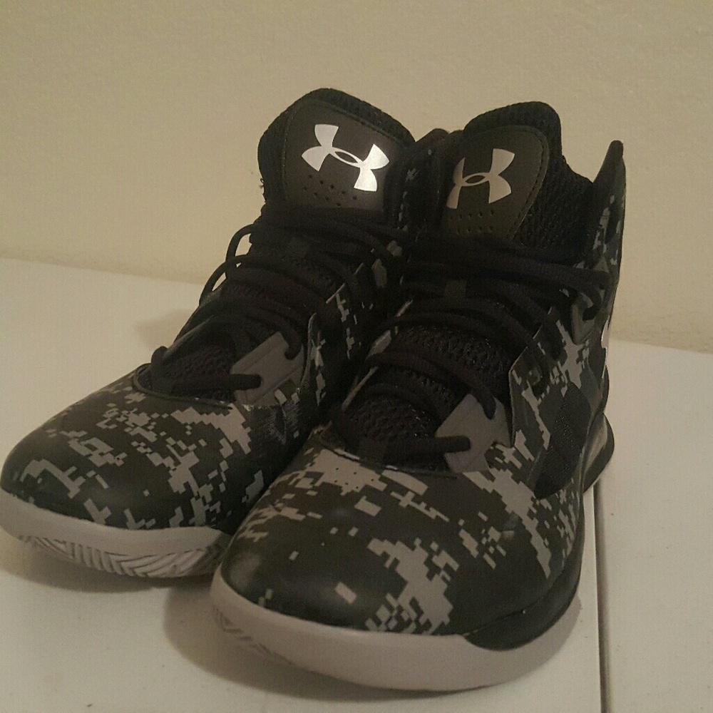 Under Armour men's basketball shoes