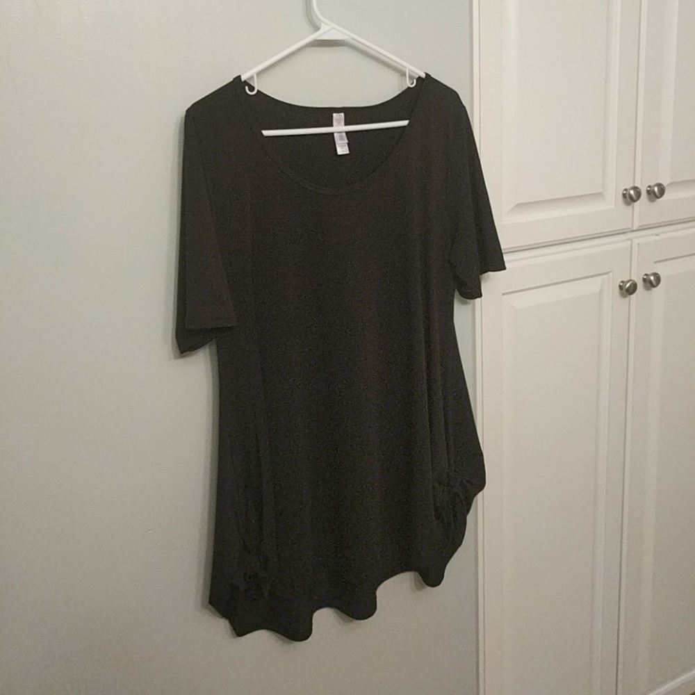 Lularoe perfect T in black