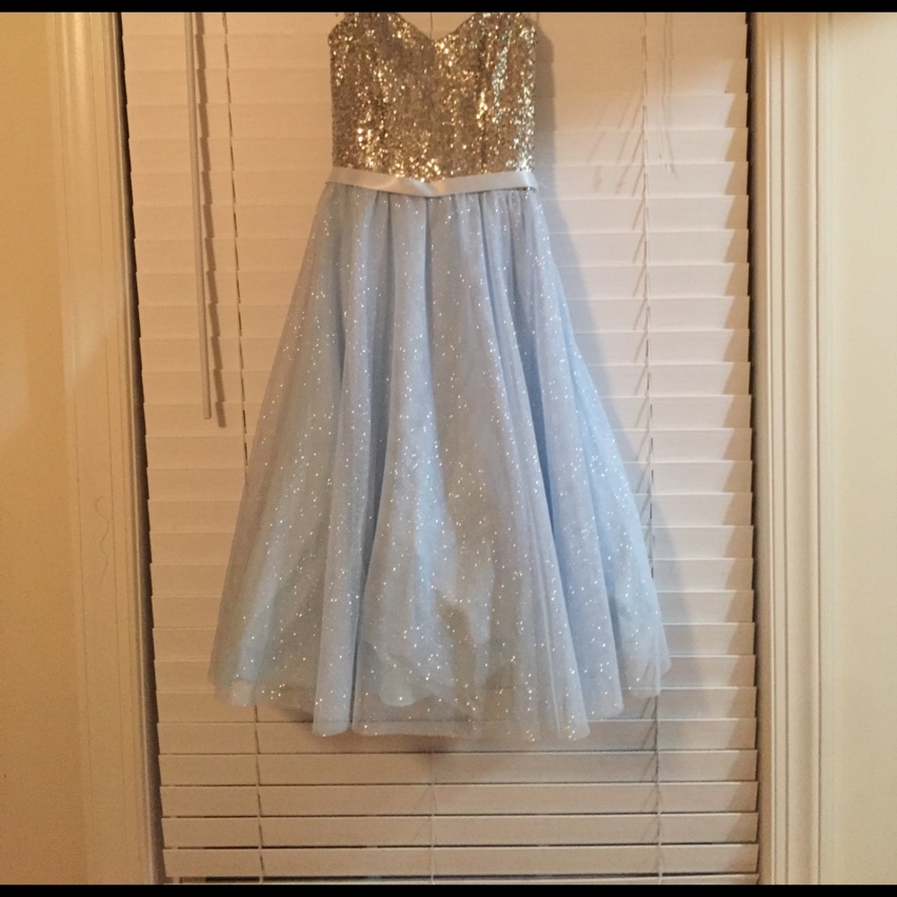 Formal/ prom dress