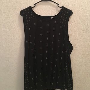 Black and white patterned tank top