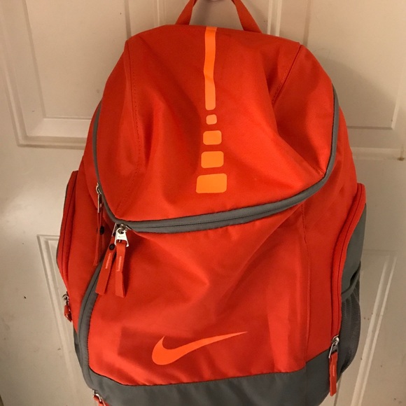 Nike Handbags - Nike Elite Backpack