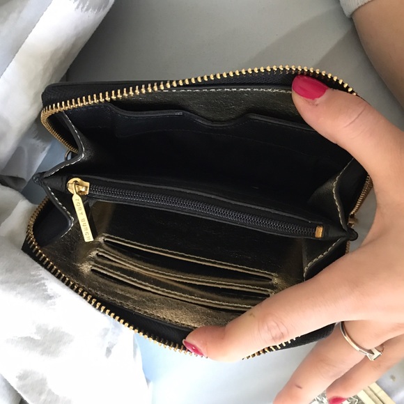 Tory Burch Zip Wallet - Picture 4 of 5