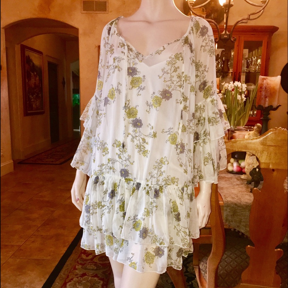 FREE PEOPLE authentic soft elegant dress.