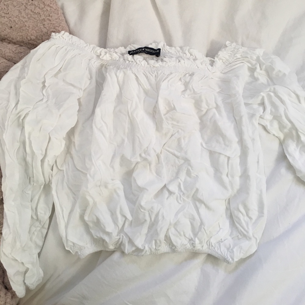 BRANDY MELVILLE OFF THE SHOULDER TOP