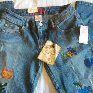 SALE!  NWT Jessica Simpson Embroidered Jeans