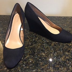 Merona black suede wedges