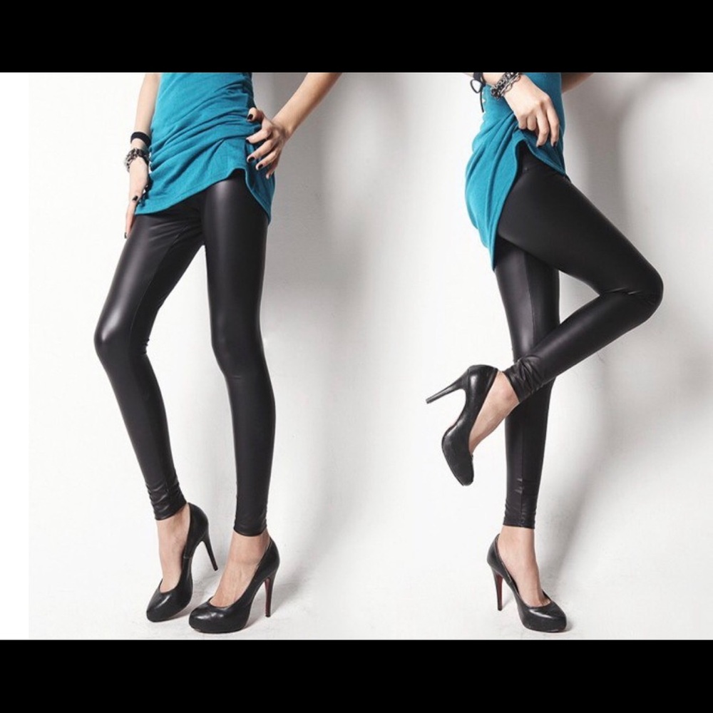 ✨Vegan Leather Hot Pants