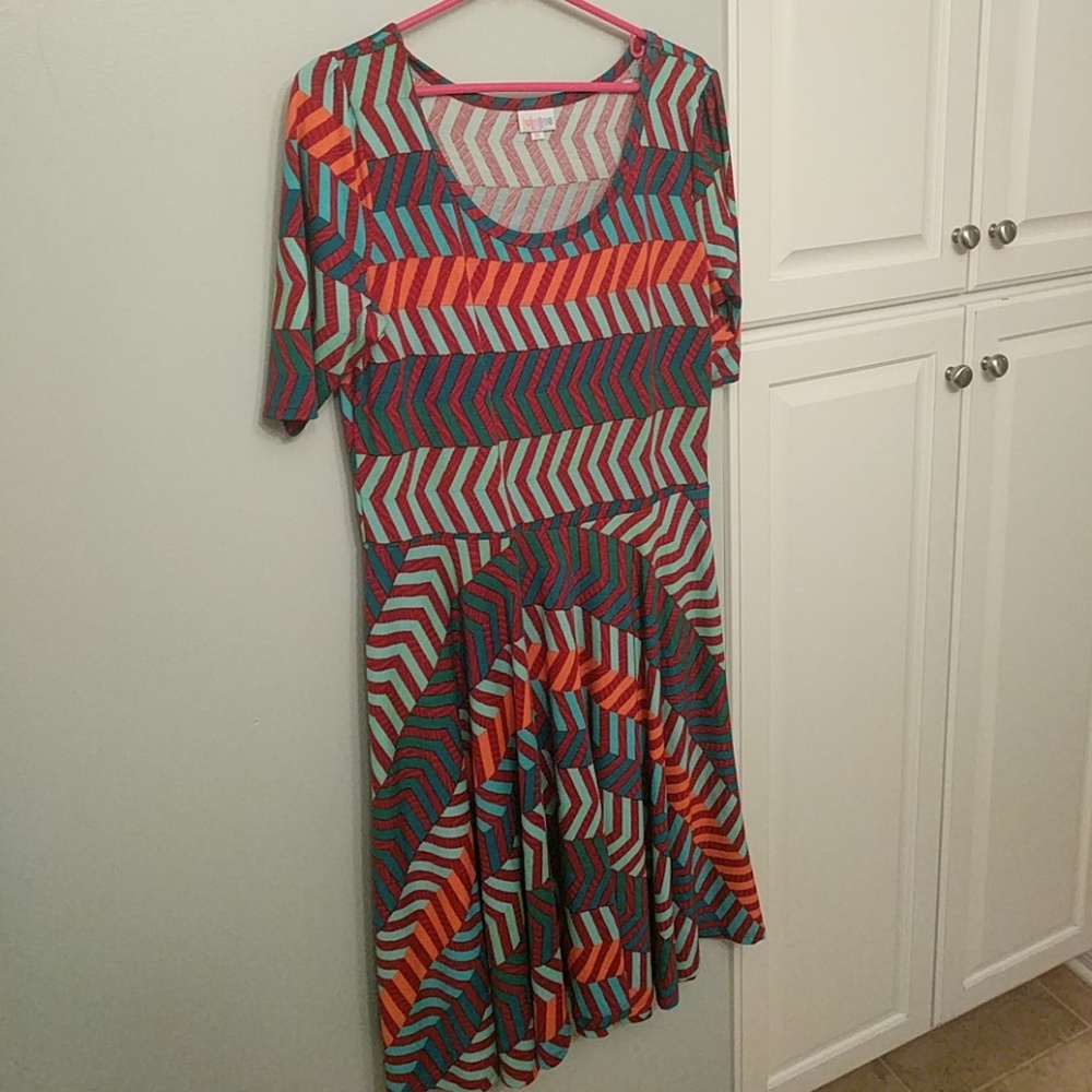 Lularoe nicole dress