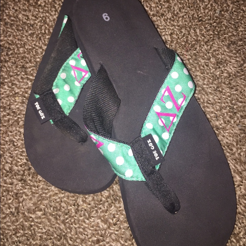 DZ flip flops!