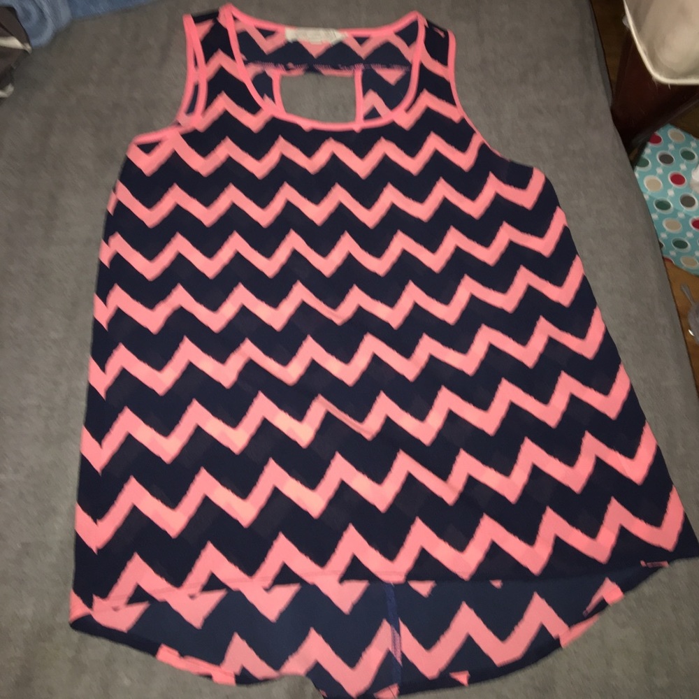 tank top chevron
