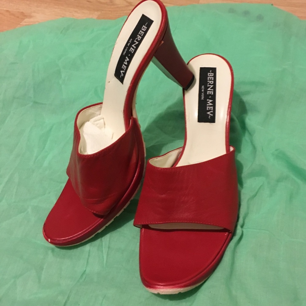 Red Italian Leather Berne Mev heeled mules