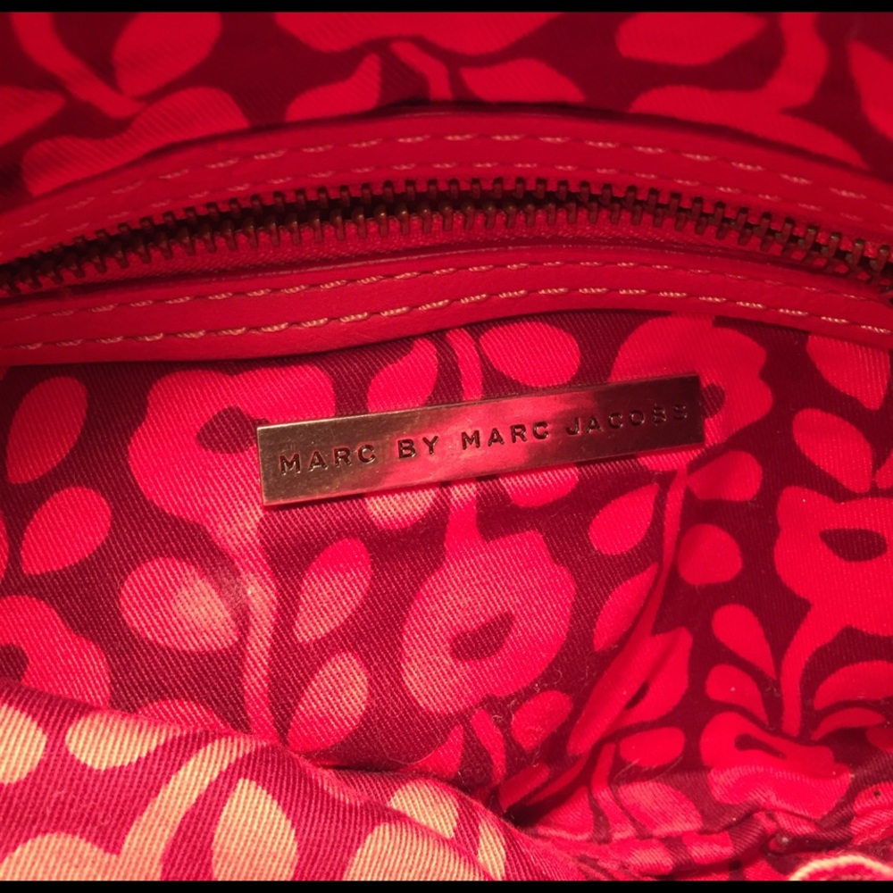 Marc Jacobs Leather Bag - Picture 6 of 8